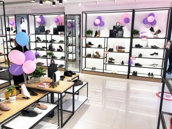 丹比奴鞋包在市场上口碑好 销量高 深受消费者追捧与喜爱!