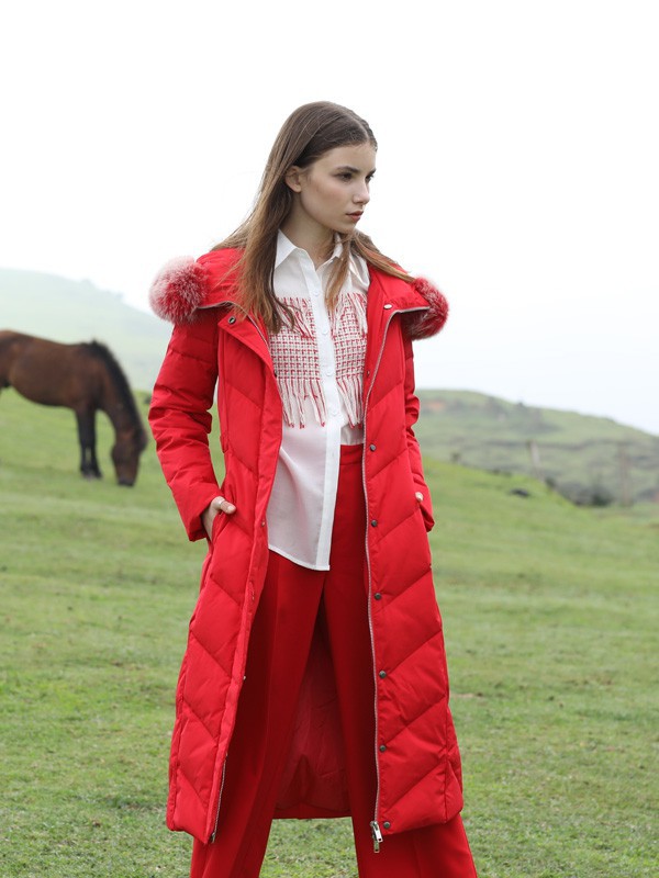 长款单品怎么穿出时尚感 播冉为你提供穿搭参考