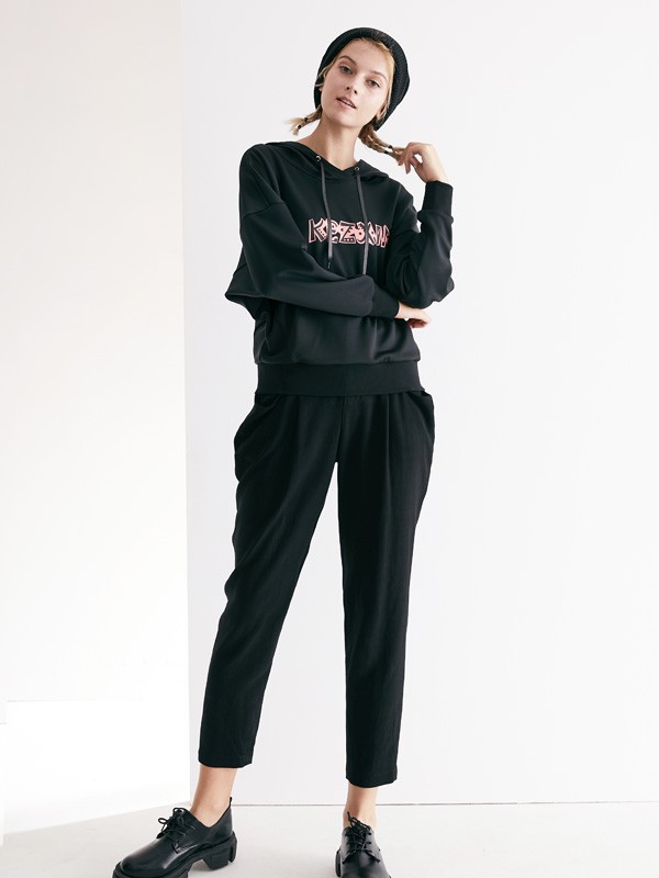 十五度穿什么 可之馨呈现时尚的保暖造型