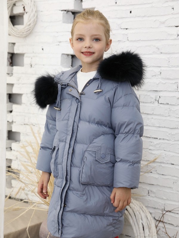 小女生的冬季时尚穿搭怎么能缺少一件羽绒服