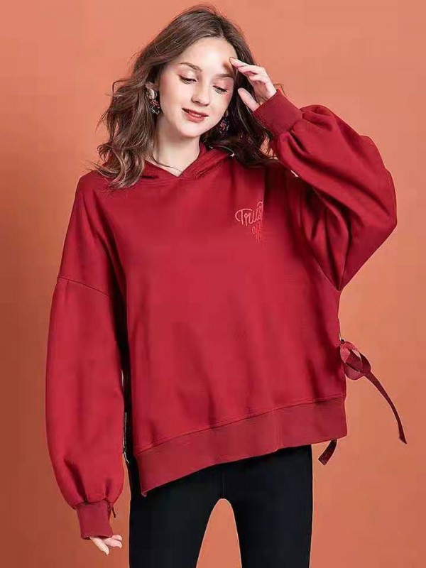 红色卫衣配什么裤子 有哪些时髦的休闲穿搭