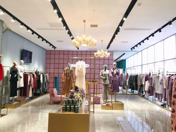 热烈庆祝NEWFOUND纽方南京江宁万达店盛大开幕