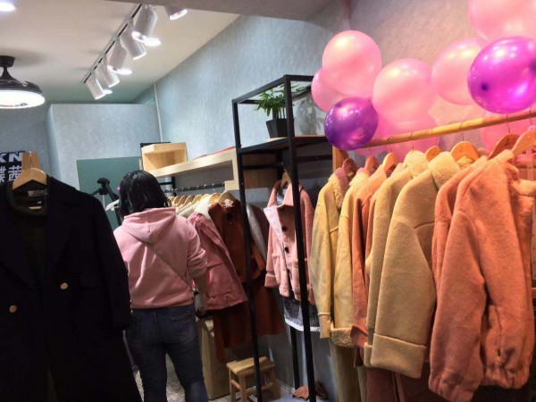 恭喜金蝶茜妮新店盛大开业!10月30日等着你来!