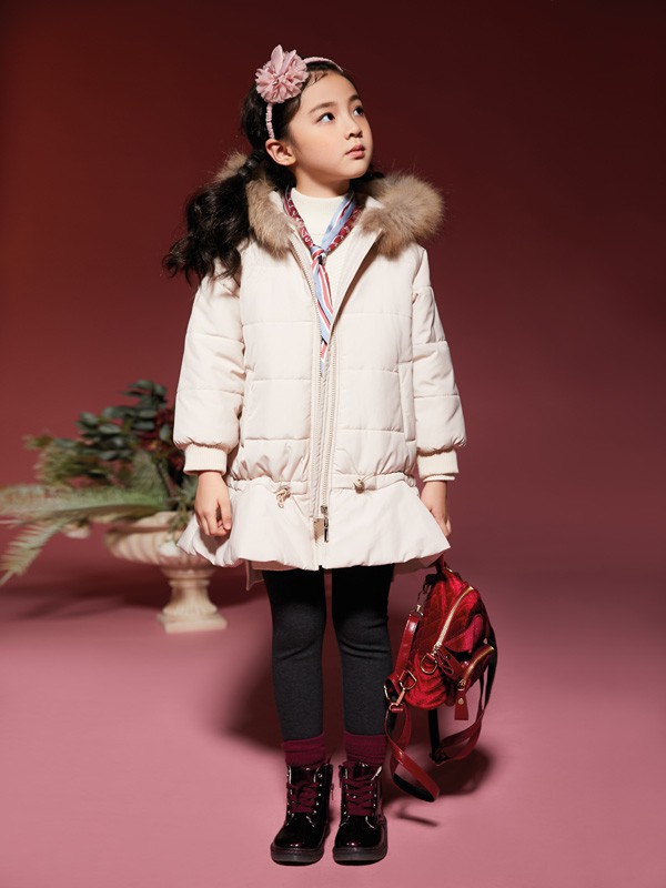 什么颜色发带配黑色头发好看 深秋服装配什么颜色发带