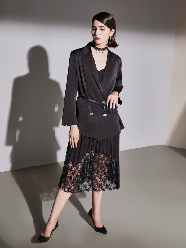 深秋纱裙要配打底袜吗 黑色纱裙配什么颜色连裤袜