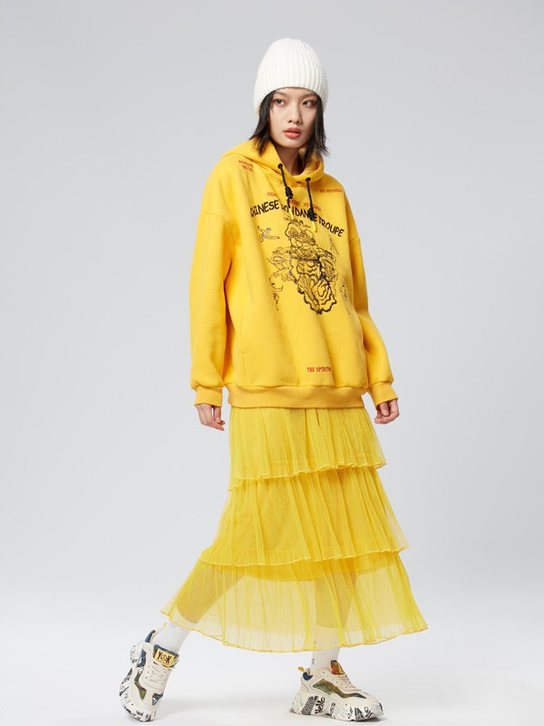 秋冬的服饰太过单调怎么办 你一定缺这么一条好看的裙子