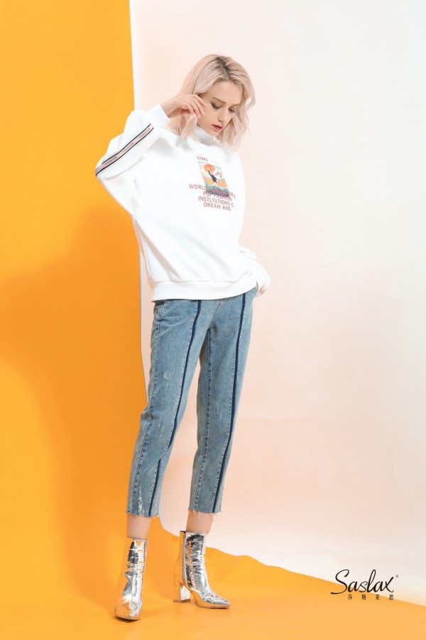 穿上Saslax莎斯莱思流行色单品 这个冬天不再沉闷