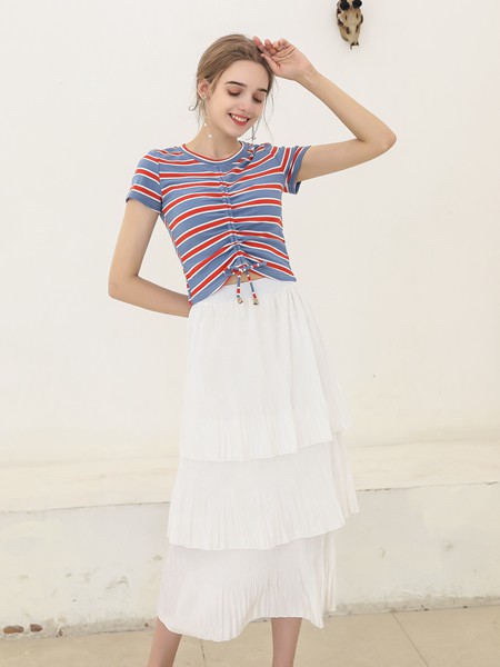 淑女范的内搭造型怎么搭配 艾诺绮有哪些气质单品