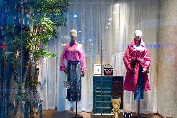 女装行业的未来发展前景怎么样 开一家女装店需要多少钱