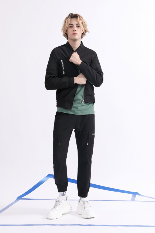 莎斯莱思品牌男装 给你时尚休闲 温暖舒适的潮流单品!