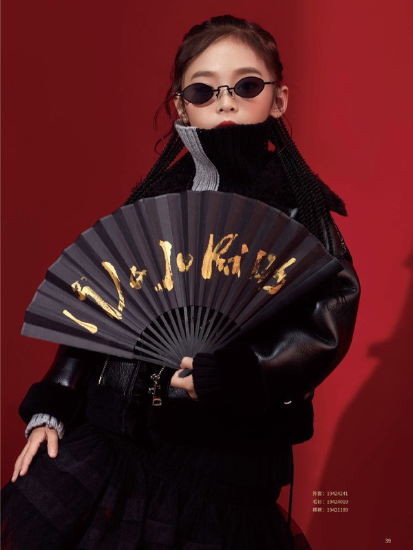 黑色毛衣配什么颜色外套好看 高领毛衣配什么外套