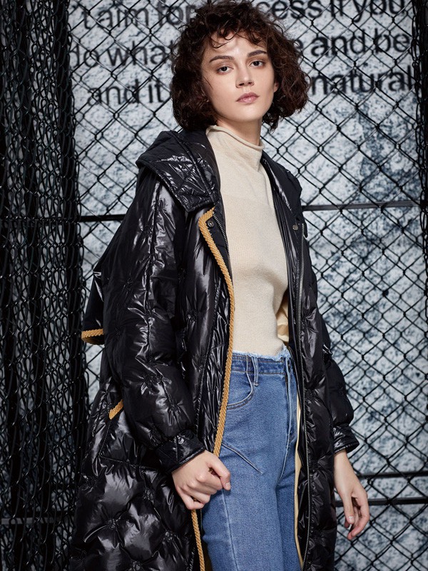 亮面羽绒服真的太酷了保暖又时尚