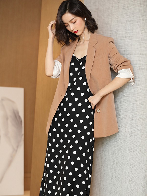 短款呢外套怎么打造出轻熟风造型 米思阳为你支招