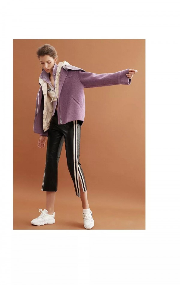 红贝缇打破冬日沉寂 用章仔图案打造气质穿搭