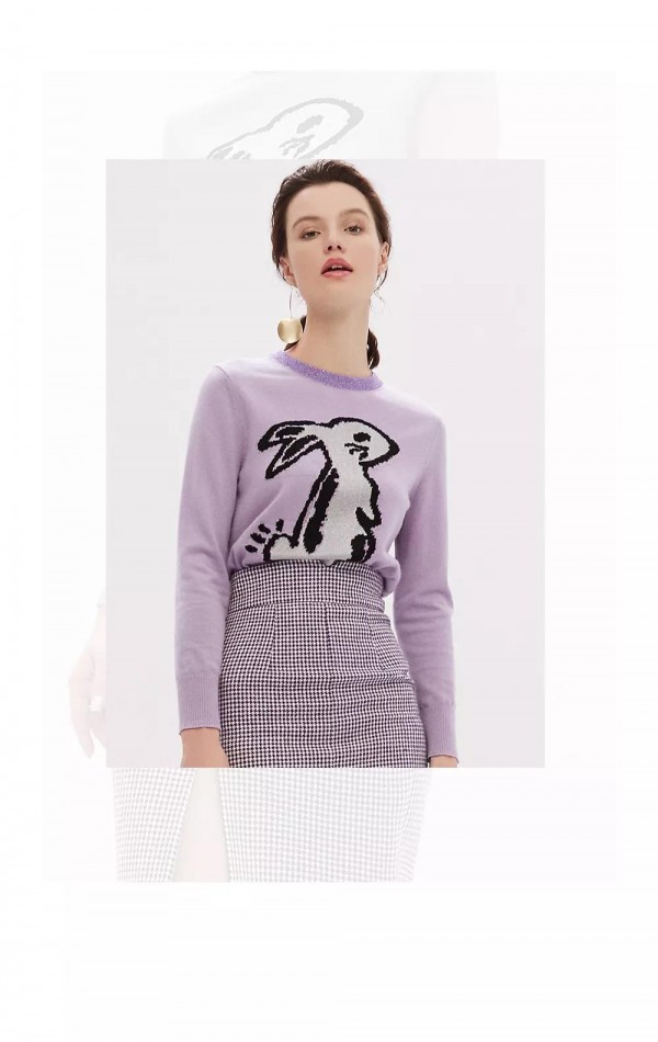 红贝缇打破冬日沉寂 用章仔图案打造气质穿搭