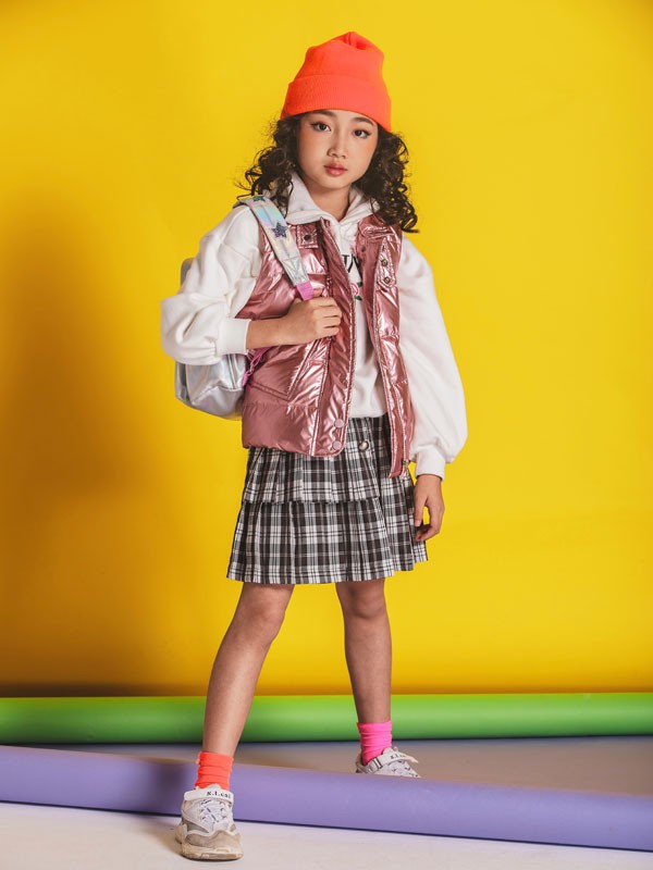 女孩子可爱帅气搭配 尤弛童品为你推荐