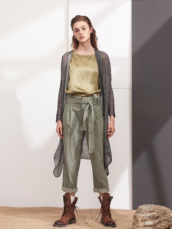 萝卜裤搭配什么上衣更好看