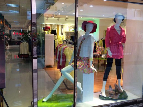 2019年的女装实体店发展前景好吗 开一家女装店需要多少钱