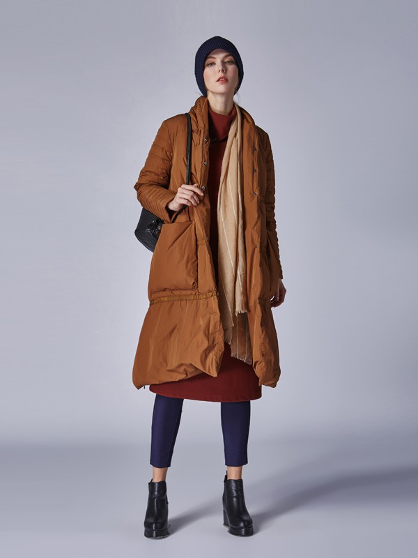 冬天羽绒服穿什么样的颜色好看 墨曲为你推荐