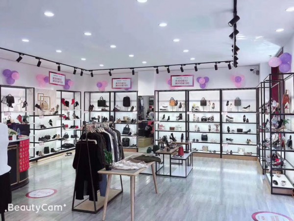 丹比奴鞋服包集成大店 承包你一年四季的时髦!