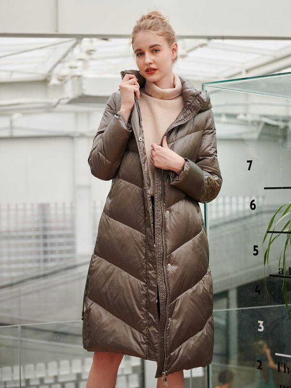 冬季时髦外套穿搭 雁腾逸为你推荐