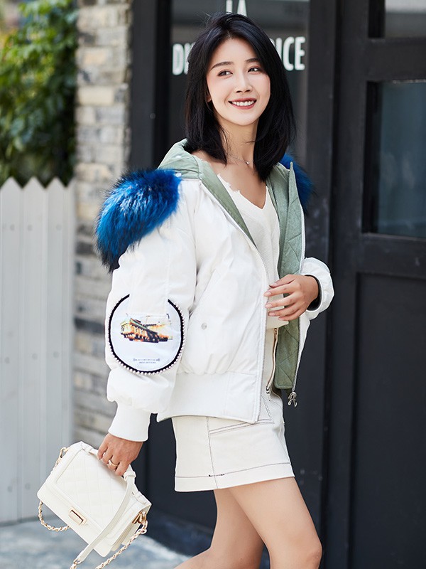 款式众多的羽绒服 小款的外套怎么样