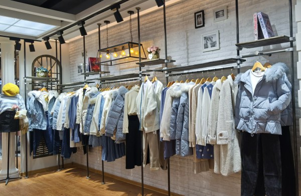 热烈庆祝城市衣柜女装新店盛大开业 祝生意兴隆