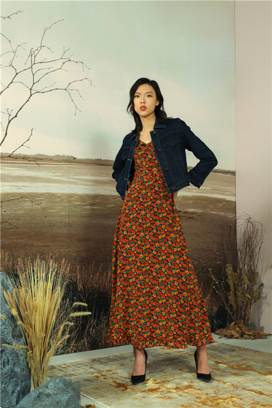 香莎CHANSARR 冬日裙摆更迷人