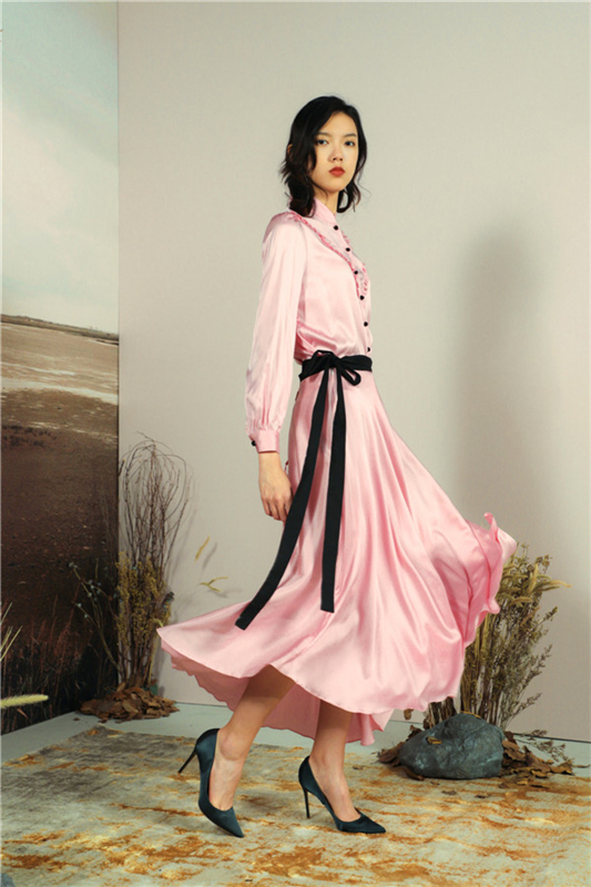 香莎CHANSARR 冬日裙摆更迷人