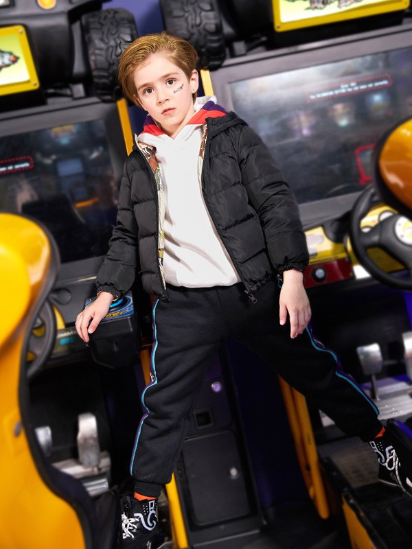 棉服里面穿什么衣服好看 棉服配卫衣可以吗