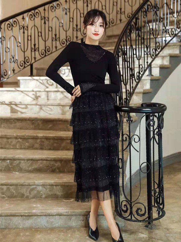 黑色连衣裙为你打造高挑气质女神 M+女装为你推荐