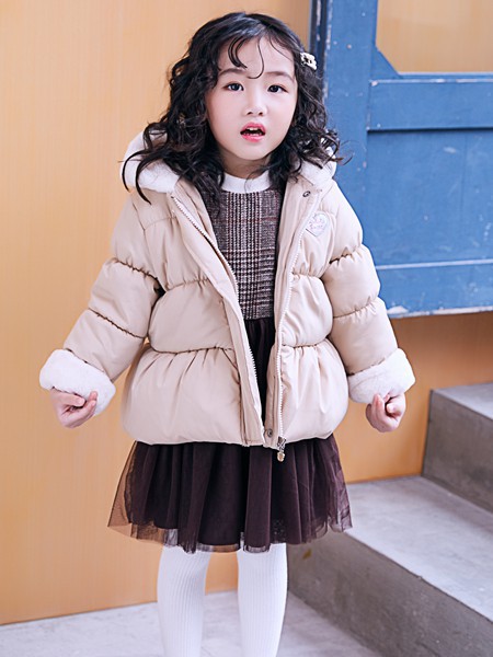 小女孩穿什么样的外套比较好看 嗒嘀嗒童装为你推荐