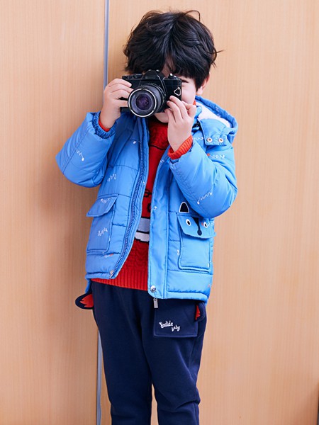 男生穿什么样外套好看 嗒嘀嗒羽绒服为你推荐