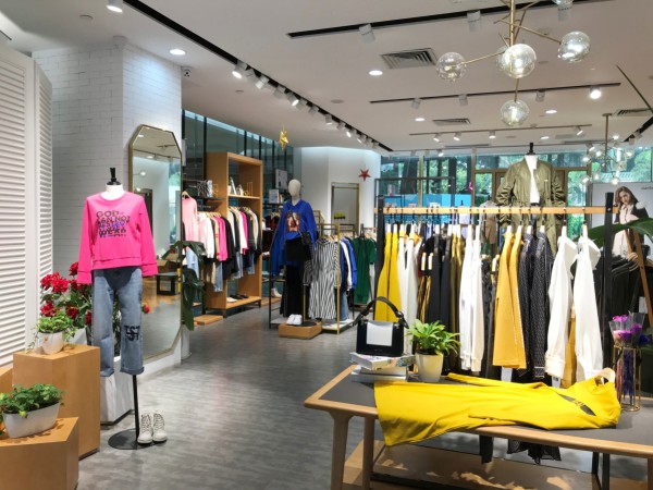 十一月火爆女装加盟项目 丹比奴时尚女装势不可挡