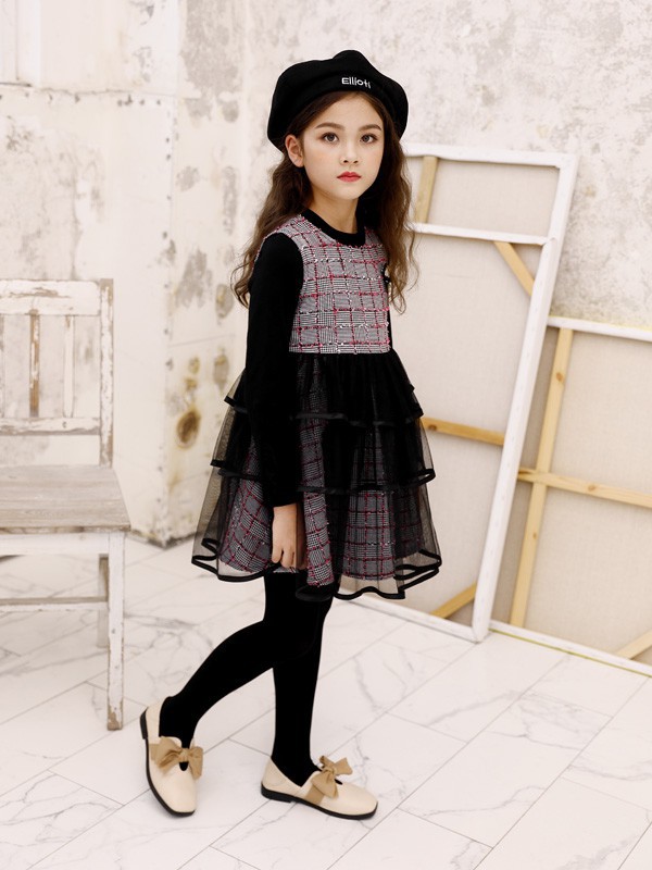 贝雷帽怎么戴不会掉 红色贝雷帽配什么衣服好看