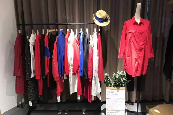 中档偏上的女装品牌有哪些 娅铂周末为你推荐