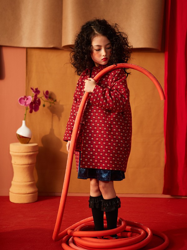 冬季时髦可爱的冬装外套穿搭 女孩子这样穿俏皮可爱