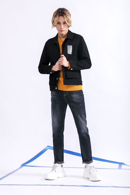 时尚莎斯莱思男装 轻松穿出时尚感