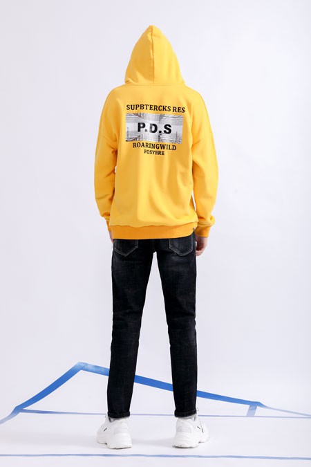 时尚莎斯莱思男装 轻松穿出时尚感