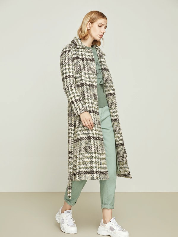 秋季大衣如何搭配 宠爱女人教你轻松穿出好气质