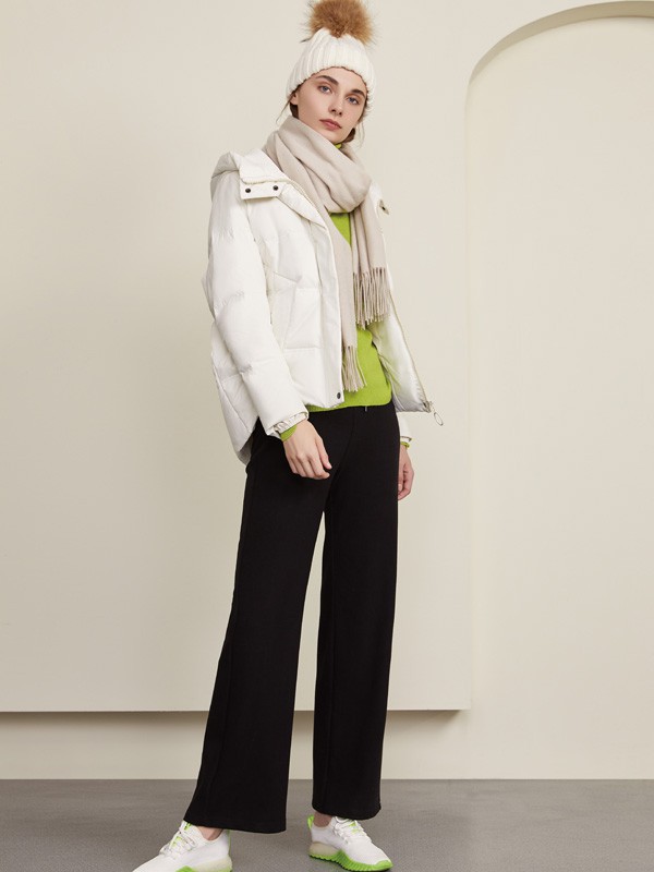 今年流行什么样的短款羽绒服 短款羽绒服配什么裤子显瘦