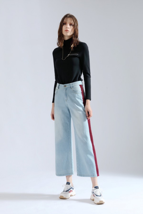 丹比奴女装冬季潮玩好物 赋予一身舒适极简搭