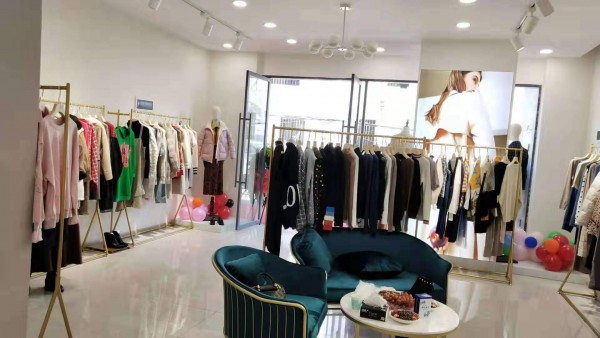 衣之吻原装女装品牌云南腾冲店即将盛大开业 敬请期待