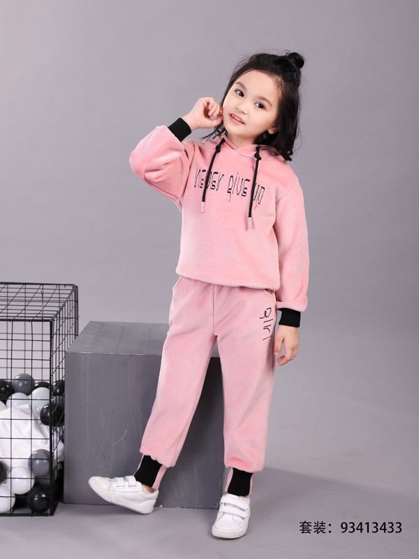 粉色配什么颜色好看呢?粉色配黄色好看吗