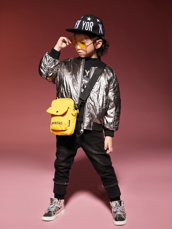 冬天适合戴什么样的帽子 贝雷帽配什么衣服好看