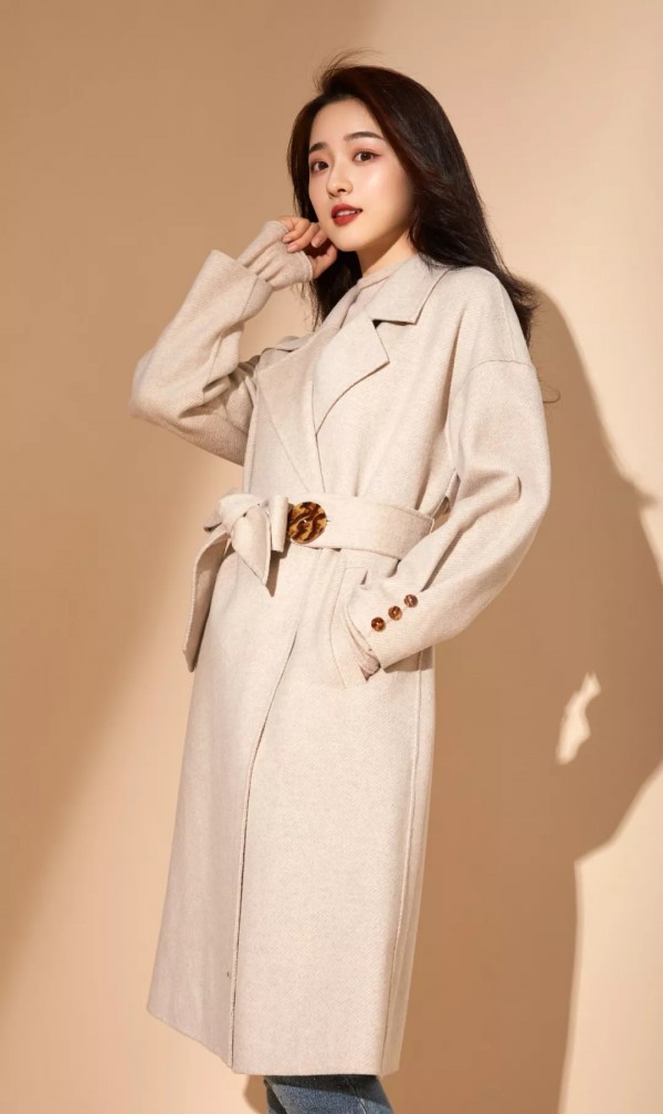 今天冬季流行穿什么样的毛呢大衣 风笛2019秋冬新款大衣