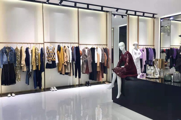 加盟中高档的女装品牌需要多少钱 迪图女装怎么样