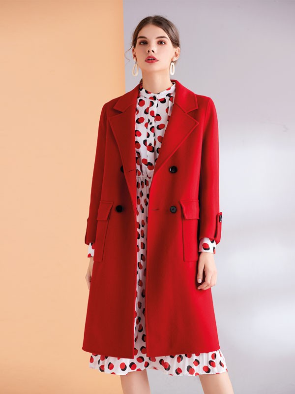 大衣搭配什么样衣服好看 什么颜色的大衣好看