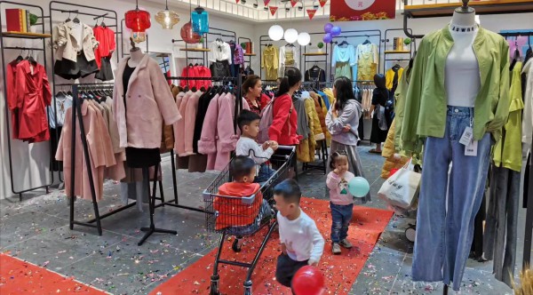 热烈祝贺搜谷女装广东惠州大亚湾店盛大开业!全场第二件9.9优惠不容错过