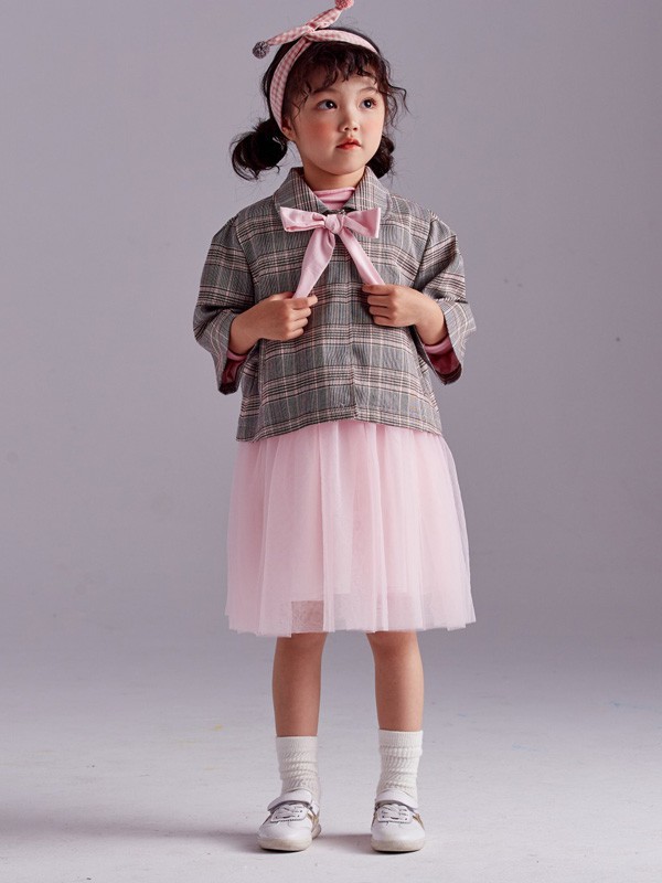 粉色连衣裙配什么衣服好看 粉色配米色好看吗